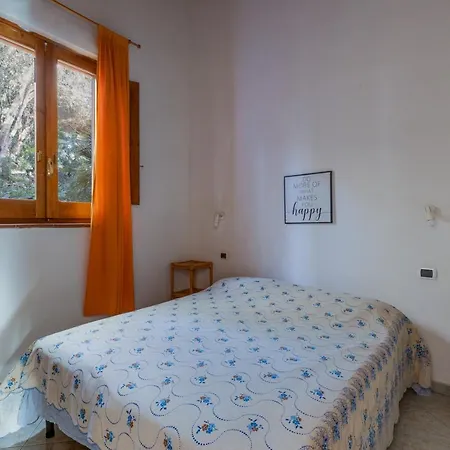 度假居 Samarighouse